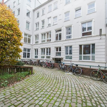 Appartements in der historischen Deichstrasse contactless Check in Hamburg Exterior foto